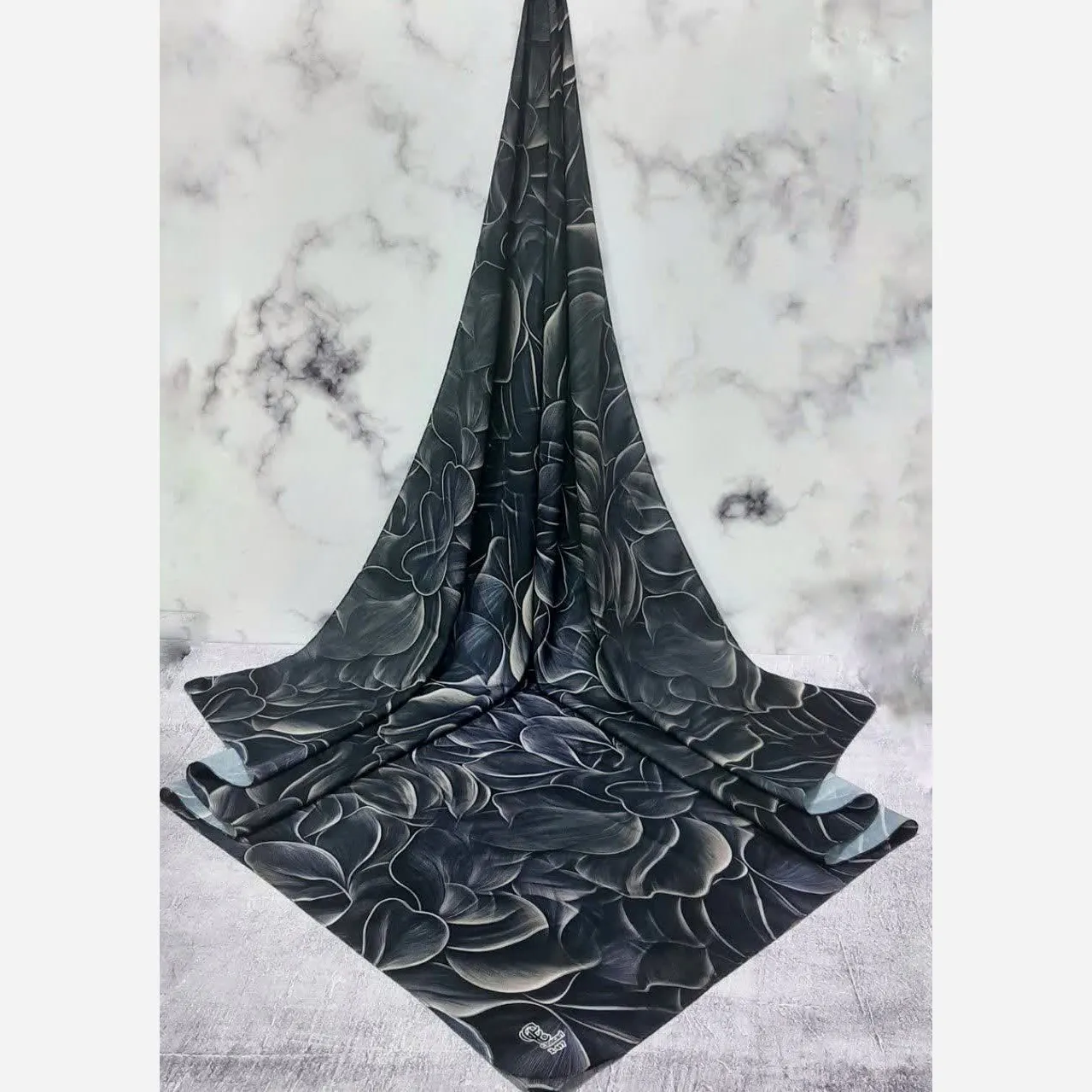 روسری طرح برگ سبز زنانه سایز 140 نخی کاستوم سی تو چرخ دوز