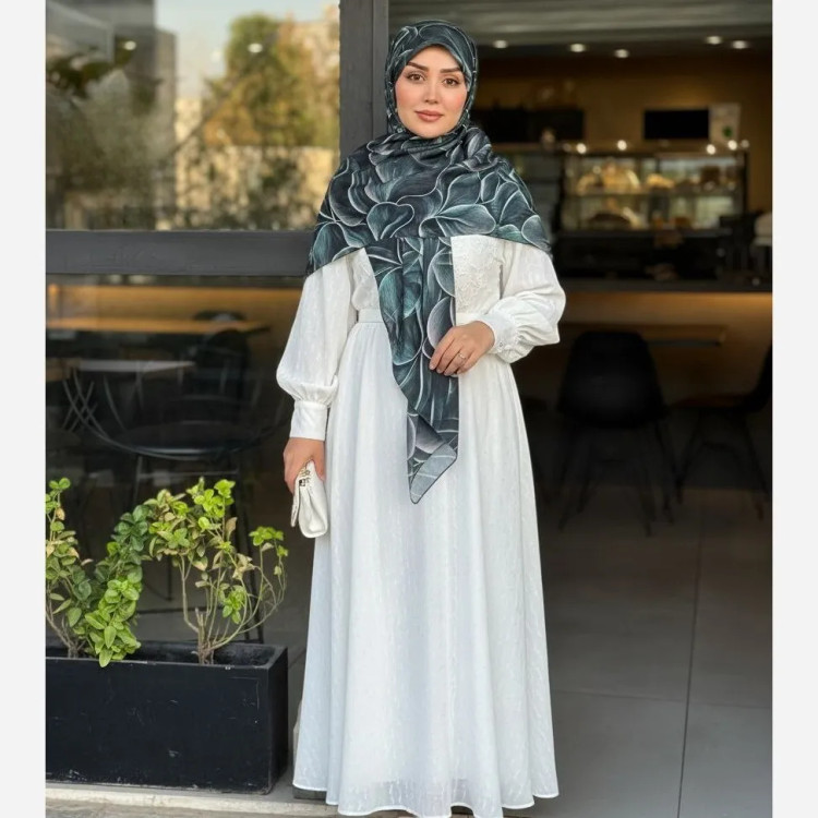 روسری طرح برگ سبز زنانه سایز 140 نخی کاستوم سی تو چرخ دوز