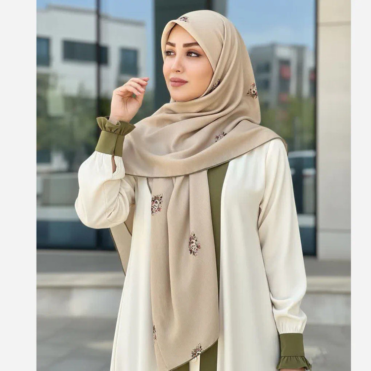 روسری نخی قواره بزرگ طرح گل برجسته 140 سانتی | شال مجلسی خاص