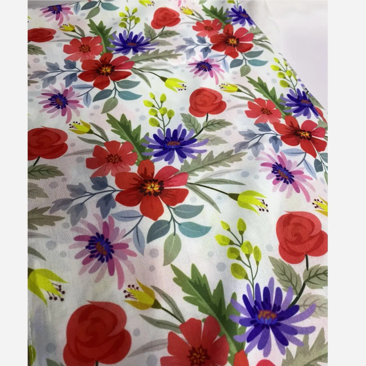 روسری طرح گلناز نخی قواره بزرگ 140 سانتیمتر چرخدوز لیز نیست