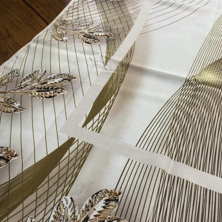 روسری طرح طلا نخی قواره بزرگ 140 سانتیمتر دور چرخ دوز بدون سُرخوردگی