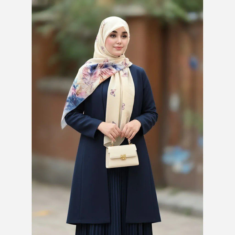 روسری طرح پردیس سایز 140، جنس نخ کاستوم، طرح پروانه و پر، چرخ دوز، شال و روسری زنانه