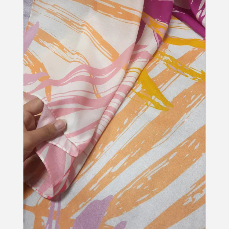 روسری طرح دار نخی سایز بزرگ مدل روشا چرخ دوز