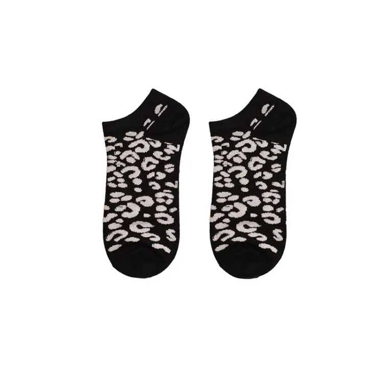 جوراب زنانه طرح پلنگی پشمی ضد حساسیت و ضد بو فری سایز (36 تا 40)