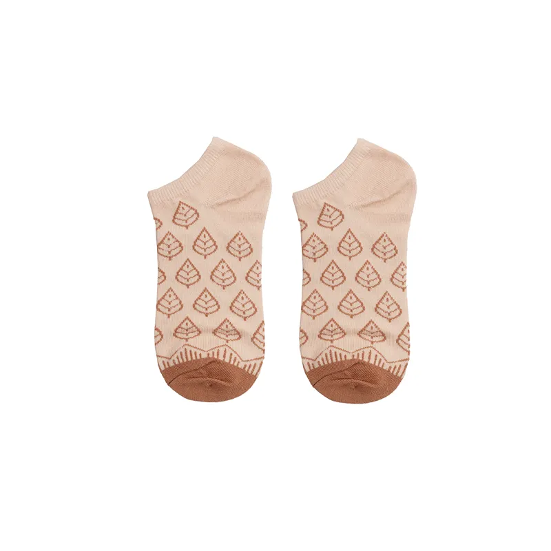 جوراب نخی زنانه طرح برگ آنتی باکتریال و ضد حساسیت فری سایز