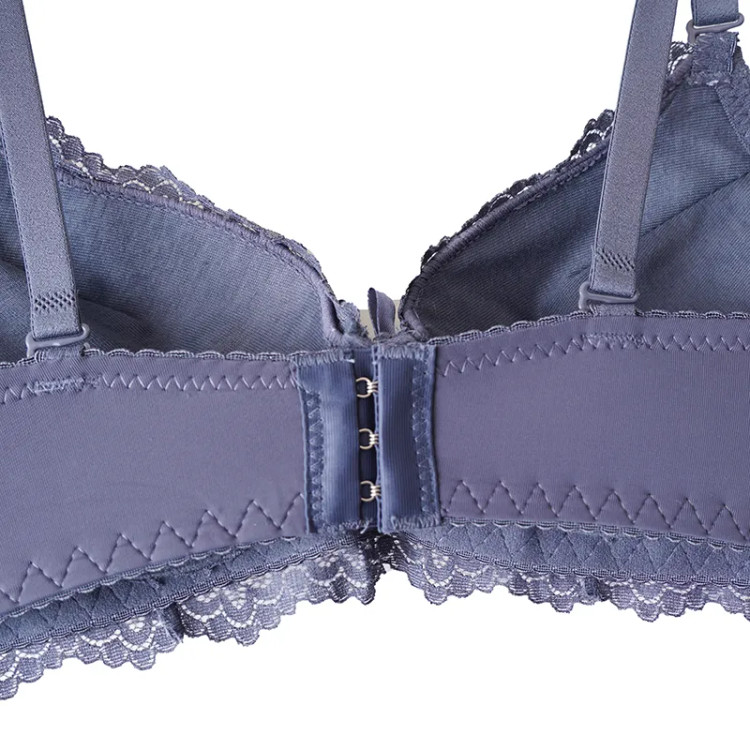 سوتین زنانه گیپور اسفنجی فنردار نیم جک مدل C-304