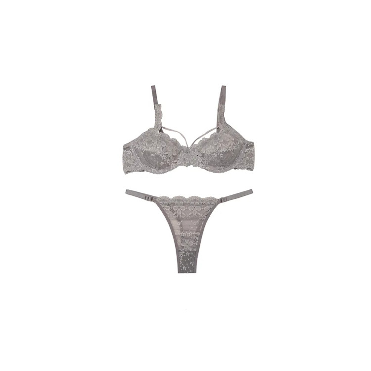 ست لباس زیر زنانه دانتل فنردار بکلس هارنس دار کاپ B