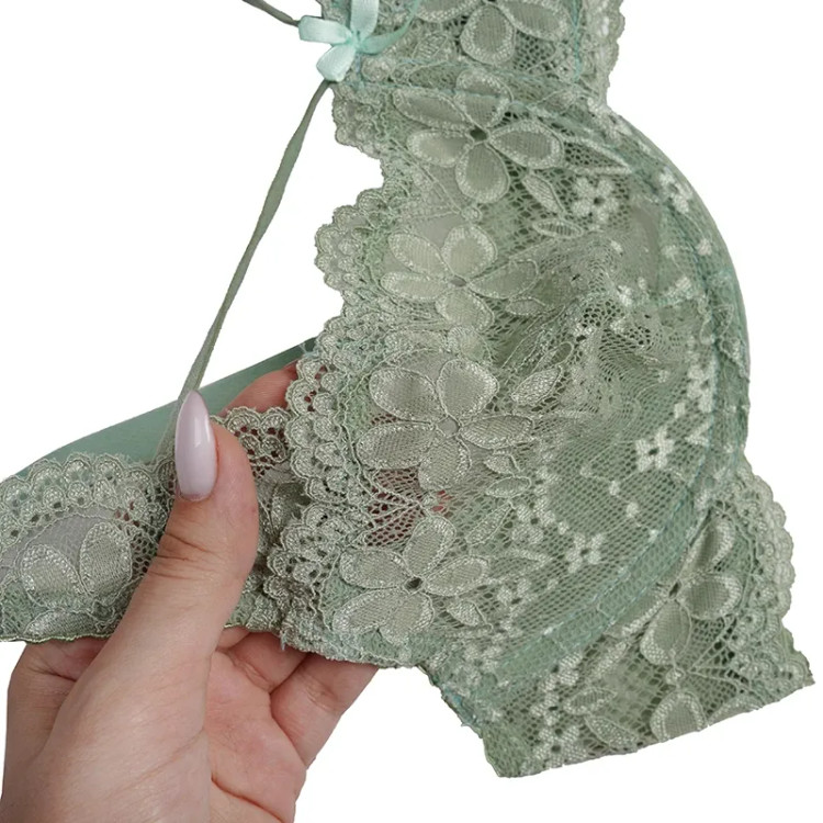 ست لباس زیر زنانه دانتل فنردار بکلس هارنس دار کاپ B