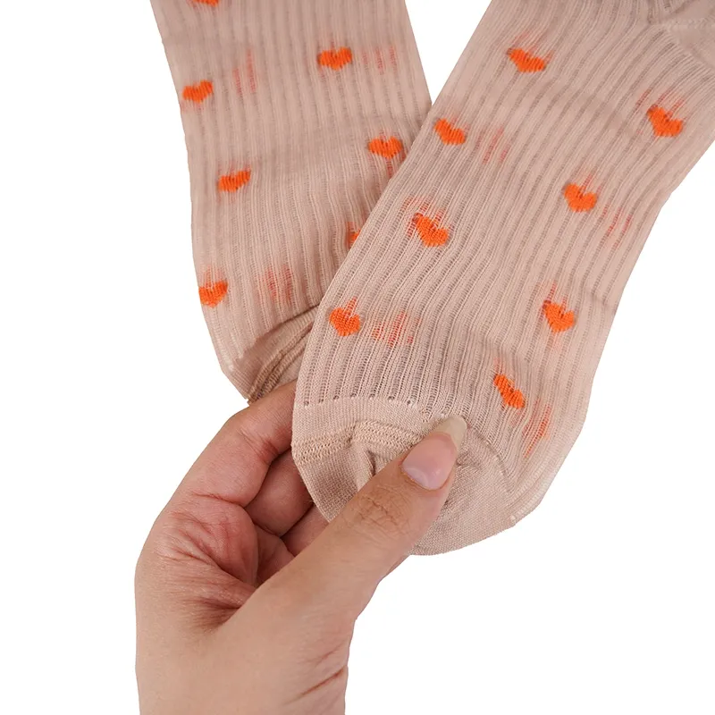 جوراب زنانه طرح قلب فانتزی فری سایز تا سایز 41