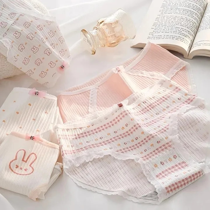 شورت زنانه کبریتی طرح عروسکی تمام نخ، شورت فانتزی راحت و خنک