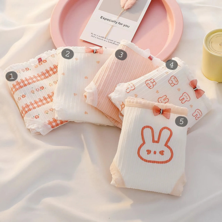 شورت زنانه کبریتی طرح عروسکی تمام نخ، شورت فانتزی راحت و خنک