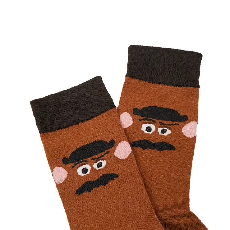 جوراب نخی طرح دار فانتزی فری سایز مناسب خانم ها و آقایان