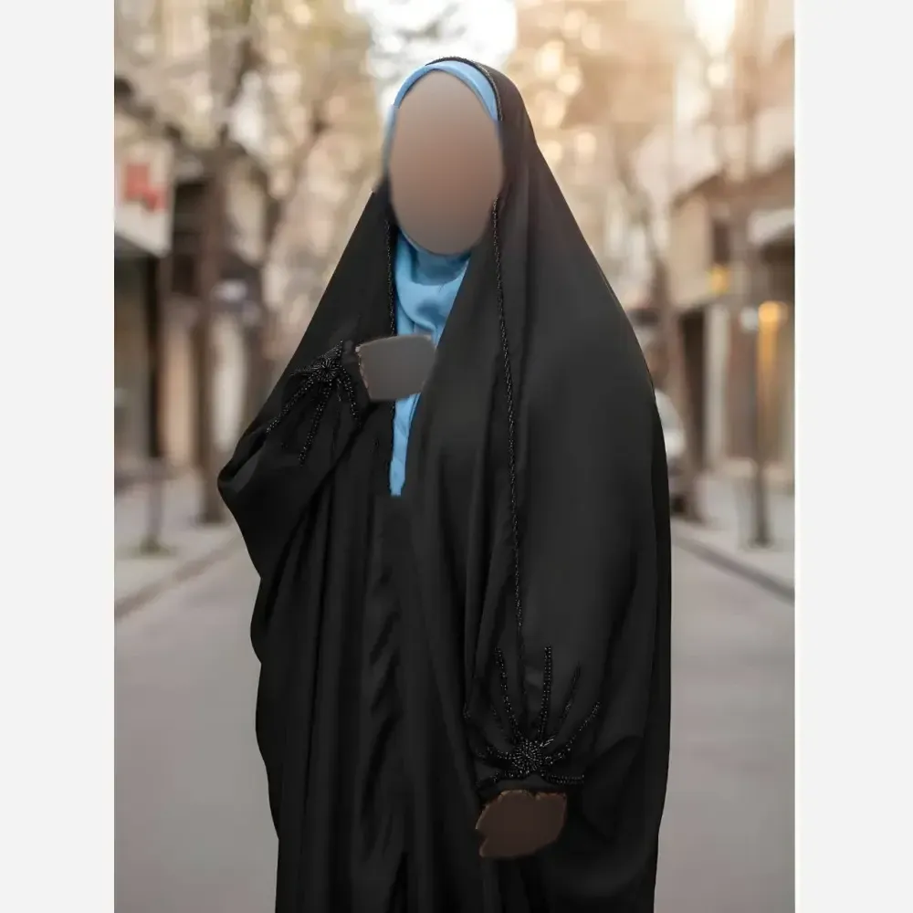 چادر جده مدل آذرخش جنس کرپ حریرالاسود مشکی